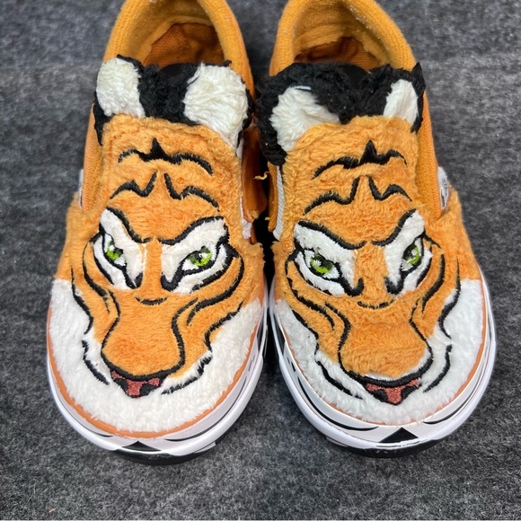 Vans Kids Classic Slip On Velcro Discover Project Protect Tiger Size 5 - Picture 6 of 12